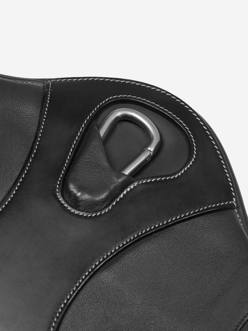 Indlæs billede i Gallery Viewer, LM Arika Contoured Long Stud Girth Black