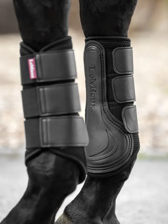 Indlæs billede i Gallery Viewer, LM CORE Mesh Brushing Boot Black
