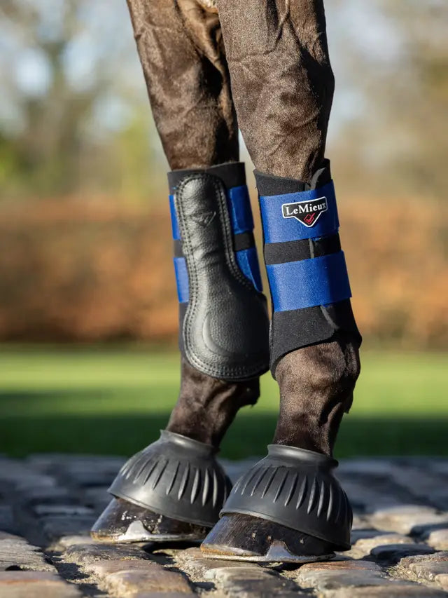 Indlæs billede i Gallery Viewer, LM(F) CORE Rubber Pull On Over Reach Boots Black

