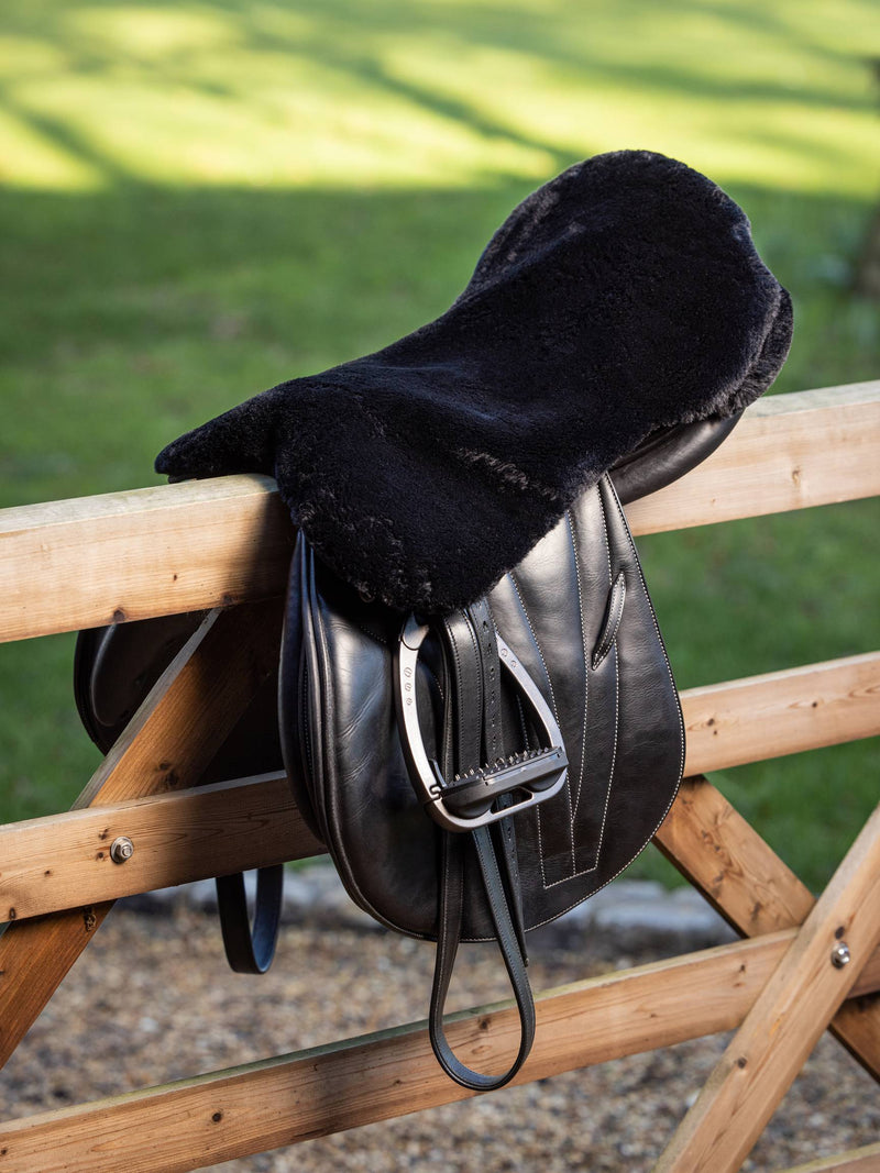 Indlæs billede i Gallery Viewer, LM(F) Simuwool Seat Saver Black
