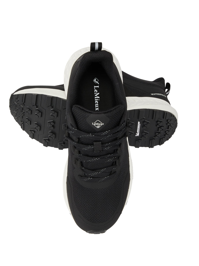 Indlæs billede i Gallery Viewer, AW24 Trax 2.0 Waterproof Trainers Black
