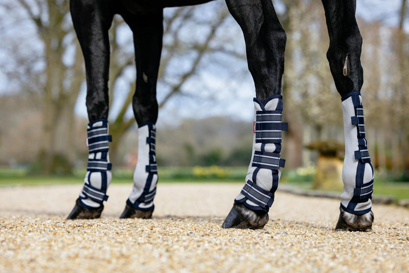 Indlæs billede i Gallery Viewer, CORE Arika Mesh Fly Boots Navy
