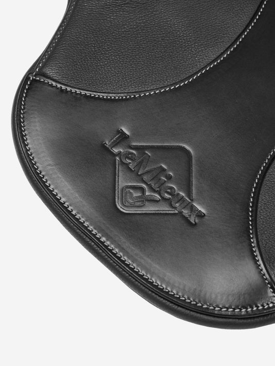 Arika Contoured Short Stud Girth Black