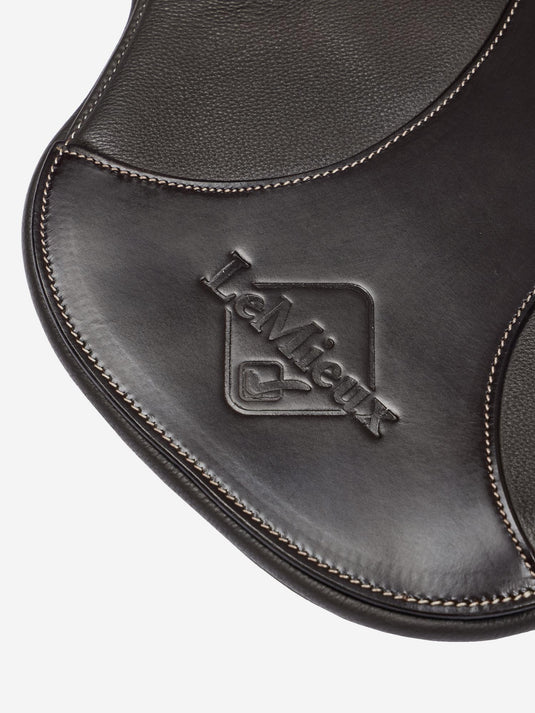 Arika Contoured Short Stud Girth Brown