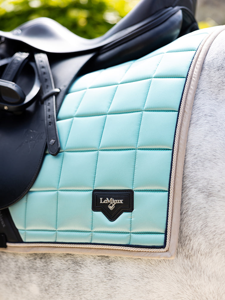 Indlæs billede i Gallery Viewer, SS25 Loire Classic Dressage Square Aqua
