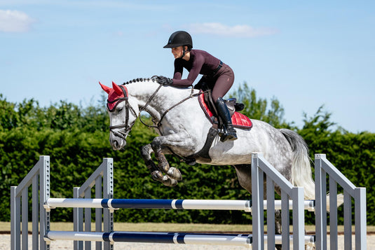 AW25 LM Loire Classic Close Contact Square Cranberry