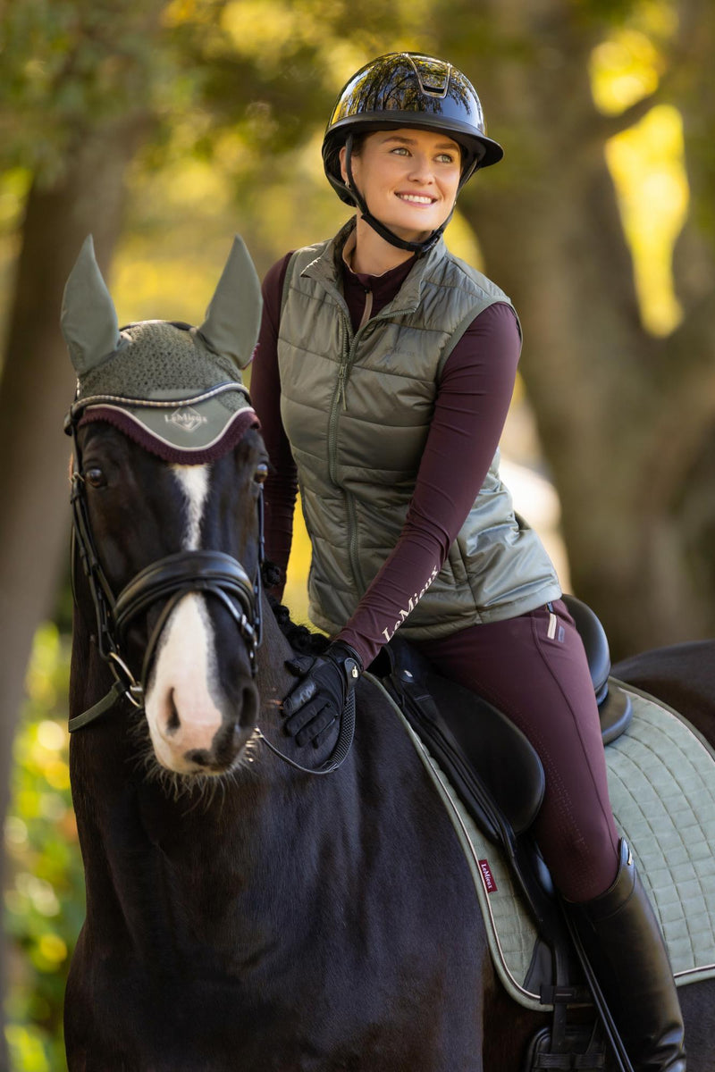 Indlæs billede i Gallery Viewer, AW25 LM Suede Dressage Square Rosemary
