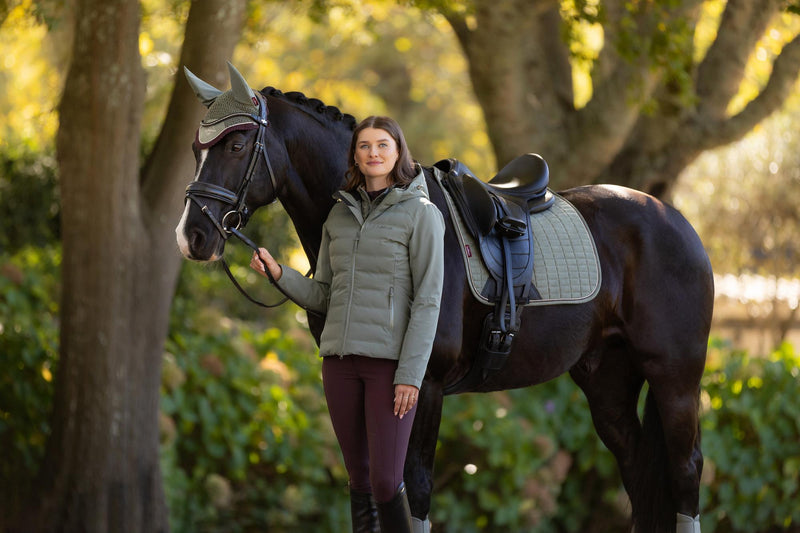 Indlæs billede i Gallery Viewer, AW25 LM Suede Dressage Square Rosemary
