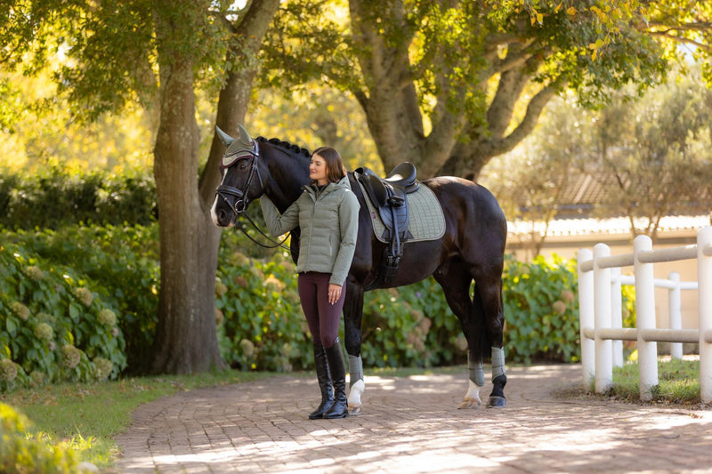 Indlæs billede i Gallery Viewer, AW25 LM Suede Dressage Square Rosemary
