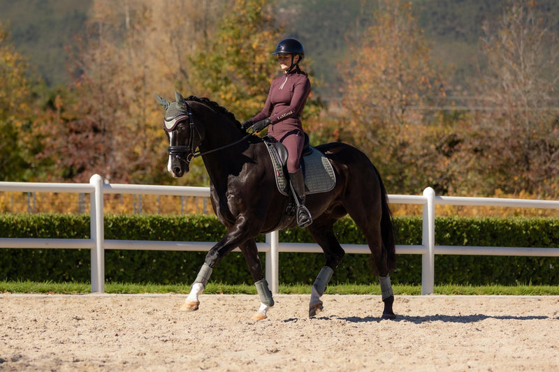 Indlæs billede i Gallery Viewer, AW25 LM Suede Dressage Square Rosemary
