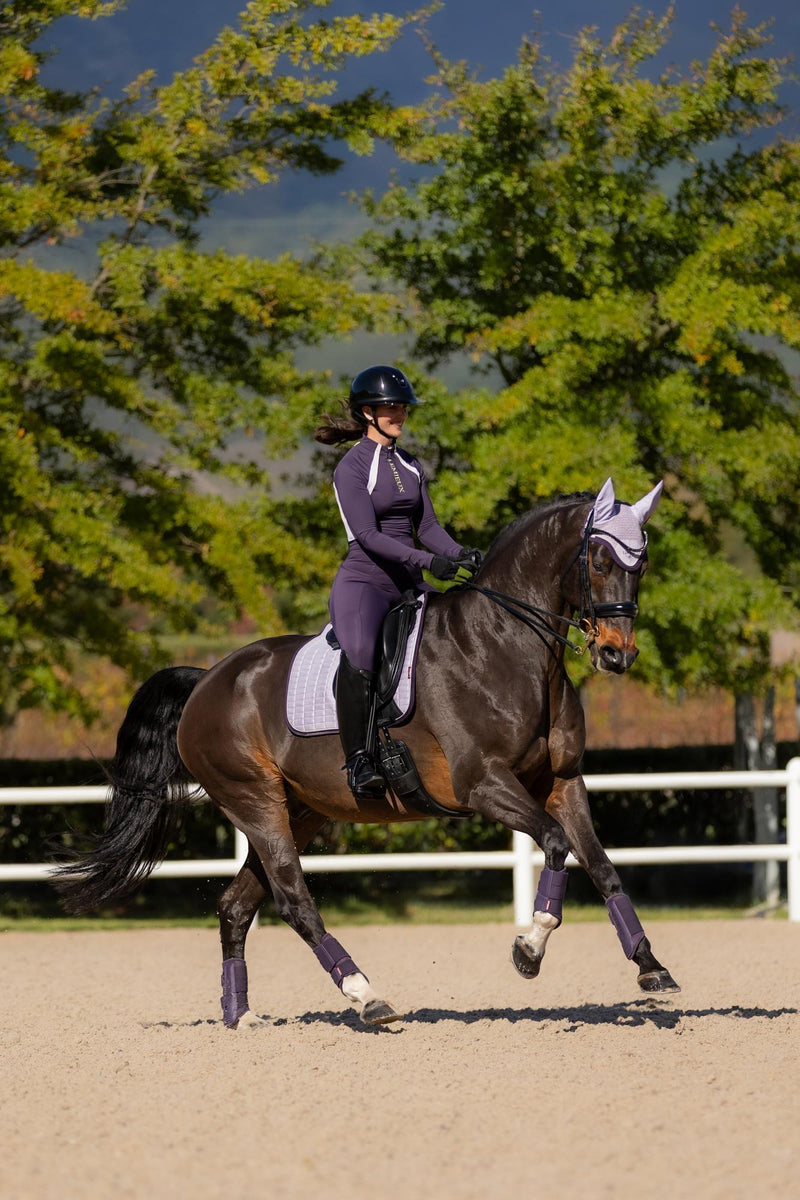 Indlæs billede i Gallery Viewer, AW25 LM Suede Dressage Square Lilac
