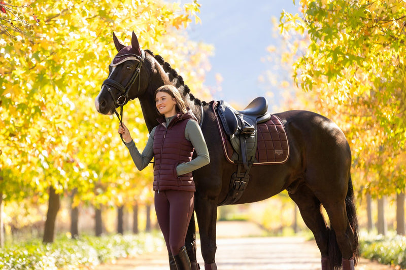 Indlæs billede i Gallery Viewer, AW25 LM Loire Classic Dressage Square Damson
