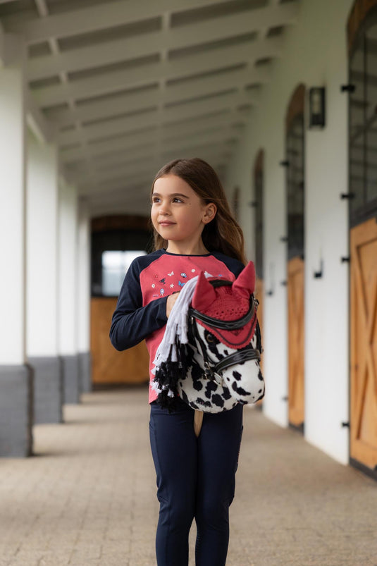 AW25 LM Hobby Horse Fly Hood Cranberry