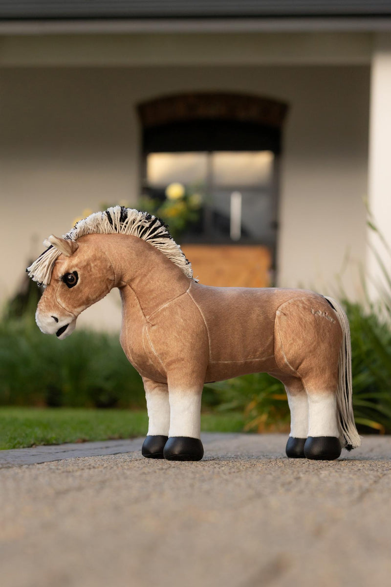 Indlæs billede i Gallery Viewer, AW25 LM Toy Pony Oskar
