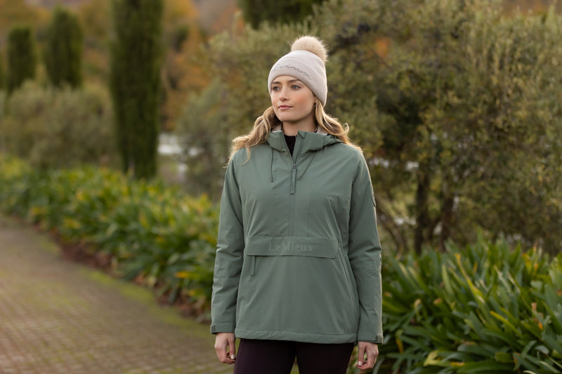 Indlæs billede i Gallery Viewer, AW25 LM Phoebe Half Zip Waterproof Anorak Rosemary
