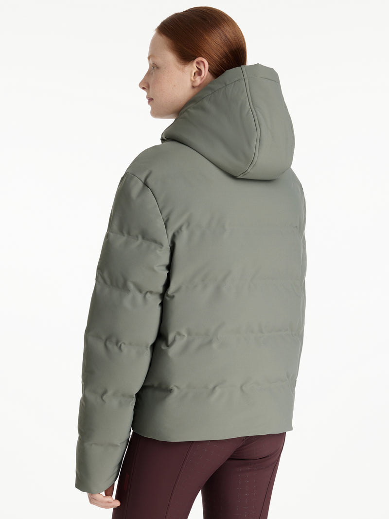 Indlæs billede i Gallery Viewer, AW25 LM Young Rider Daisy Waterproof Coat Rosemary
