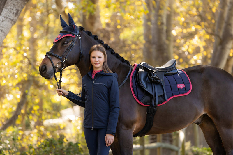 Indlæs billede i Gallery Viewer, AW25 LM Young Rider Thea Water Resistant Jacket Navy
