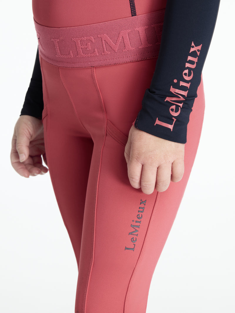 Indlæs billede i Gallery Viewer, AW25 LM Mini Pull Ons Cranberry
