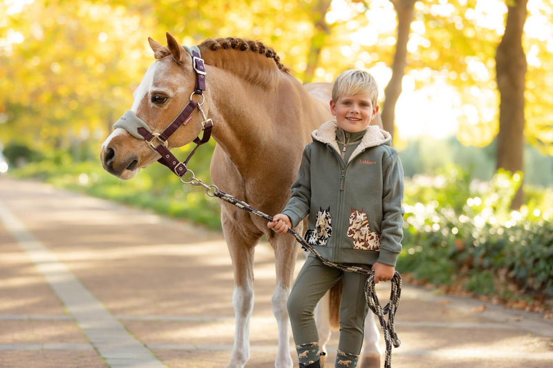 Indlæs billede i Gallery Viewer, AW25 LM Mini Charlie Pony Hoodie Rosemary
