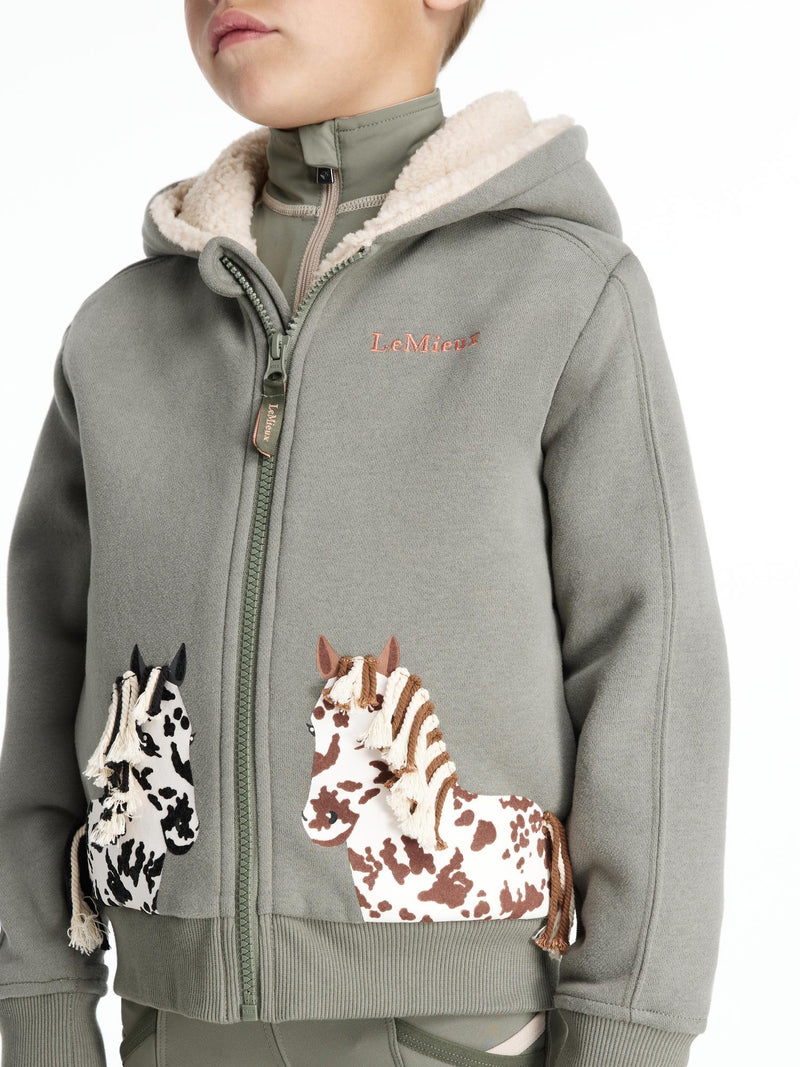 Indlæs billede i Gallery Viewer, AW25 LM Mini Charlie Pony Hoodie Rosemary
