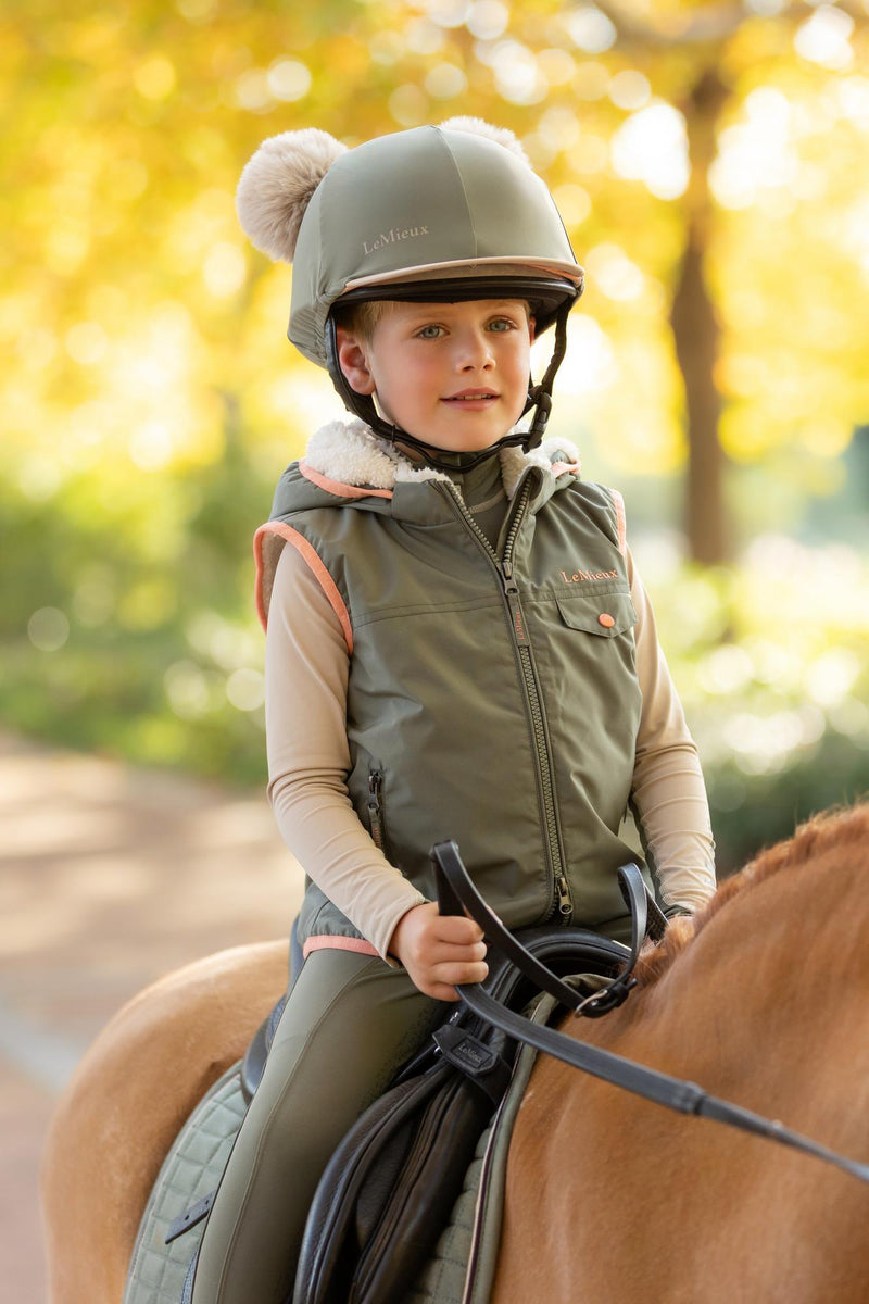 Indlæs billede i Gallery Viewer, AW25 LM Mini George Gilet Rosemary
