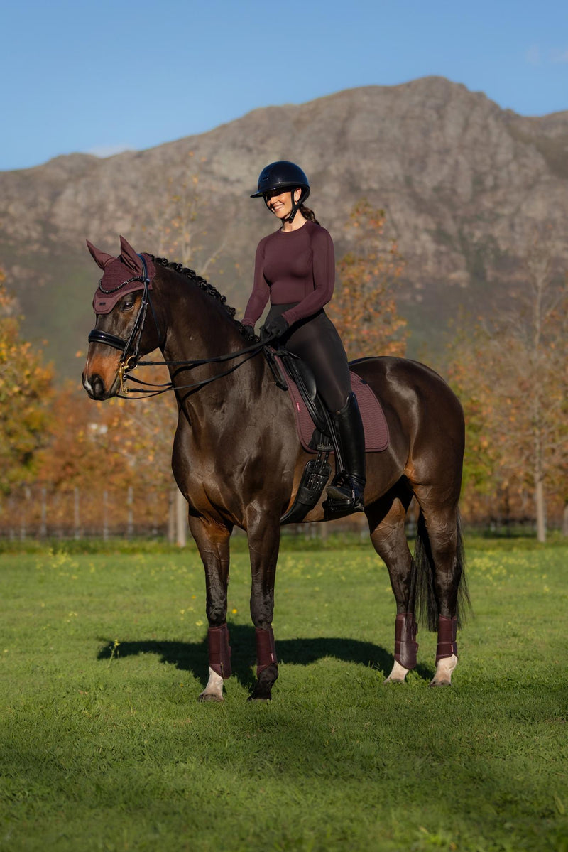 Indlæs billede i Gallery Viewer, AW25 LM Essence Dressage Square Damson
