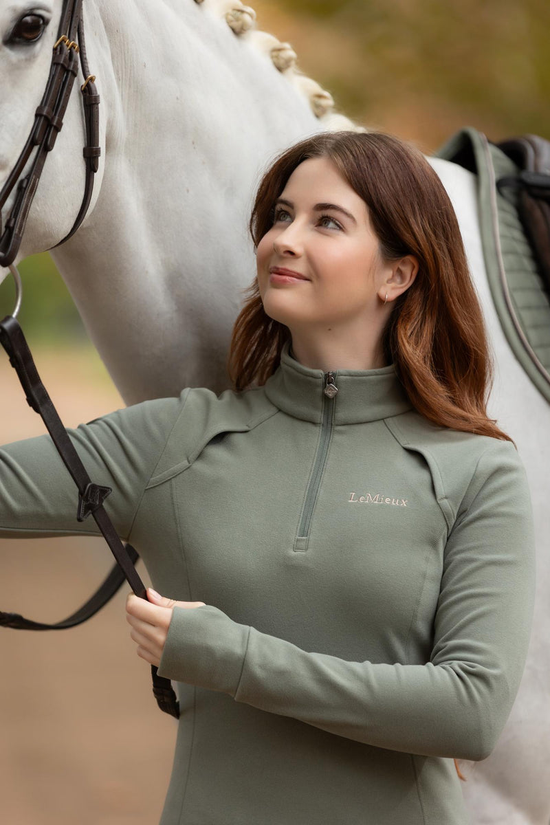 Indlæs billede i Gallery Viewer, AW25 LM Frances Quarter Zip Fleece Rosemary
