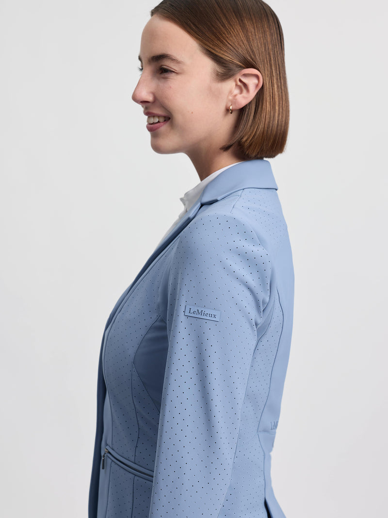 Indlæs billede i Gallery Viewer, SS26 Jessica Mesh Show Jacket Powder Blue
