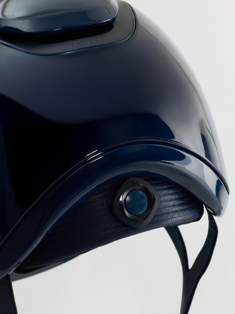 Indlæs billede i Gallery Viewer, LM CORE Verv Competition Helmet Gloss Navy
