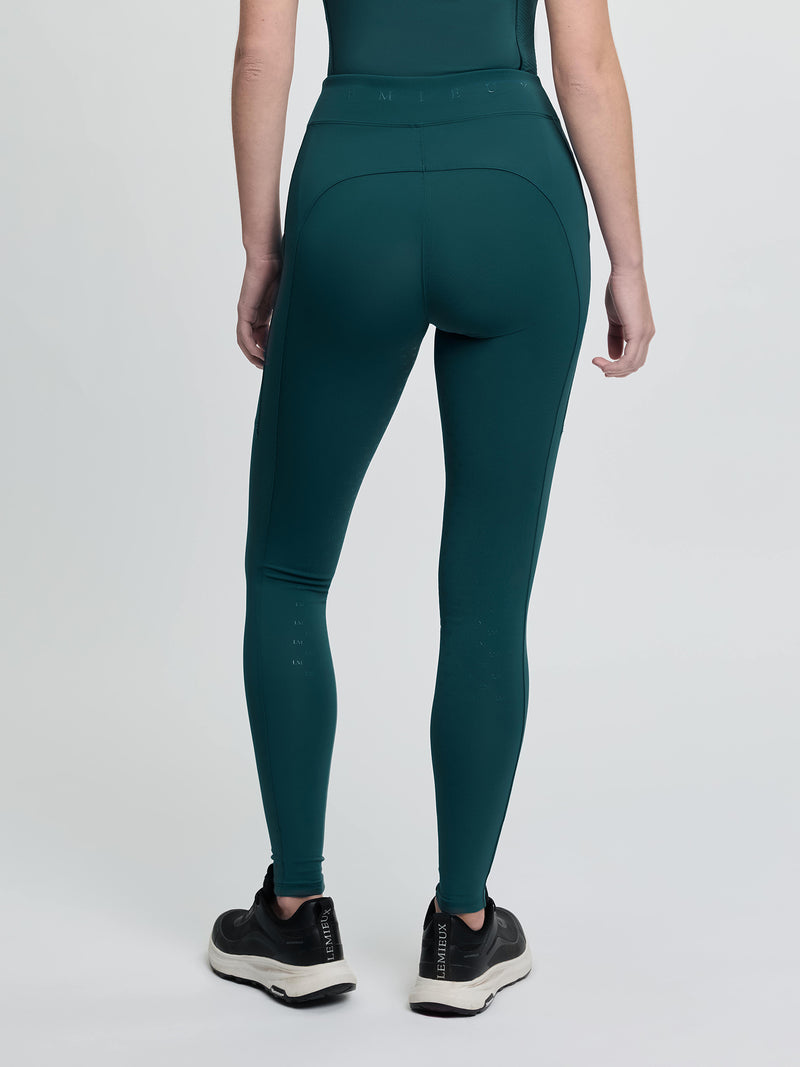 Indlæs billede i Gallery Viewer, SS26 Simone Cross Over Half Seat Pull On Jungle
