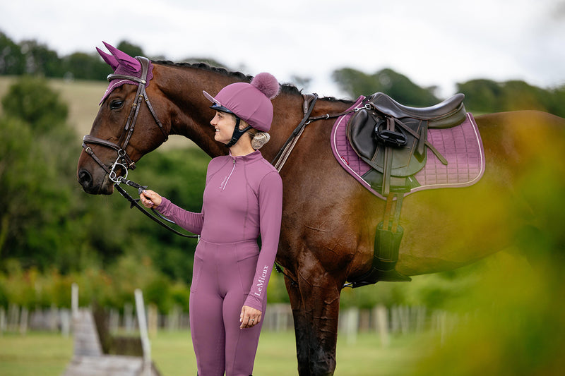 Indlæs billede i Gallery Viewer, SS26 Suede Close Contact Square Mallow
