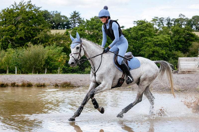 Indlæs billede i Gallery Viewer, SS26 Suede Close Contact Square Powder Blue

