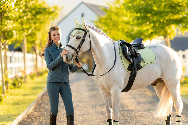 Indlæs billede i Gallery Viewer, SS26 Suede Close Contact Square Macaron
