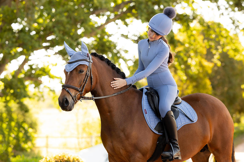 Indlæs billede i Gallery Viewer, SS26 Suede Close Contact Square Powder Blue
