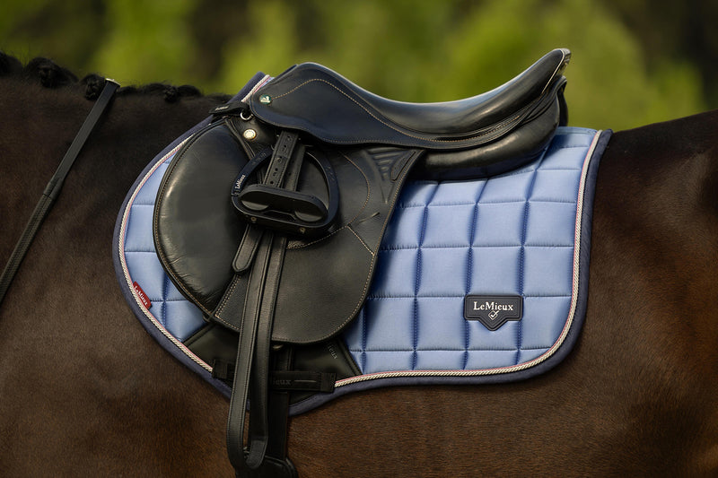 Indlæs billede i Gallery Viewer, SS26 Loire Classic Close Contact Square Powder Blue
