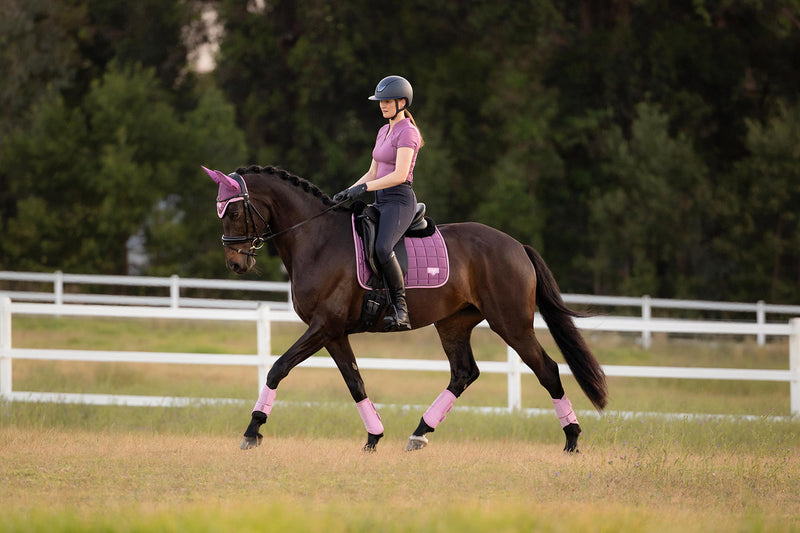 Indlæs billede i Gallery Viewer, SS26 Loire Classic Dressage Square Mallow
