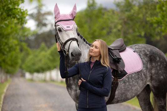 SS26 Essence Dressage Square Fondant