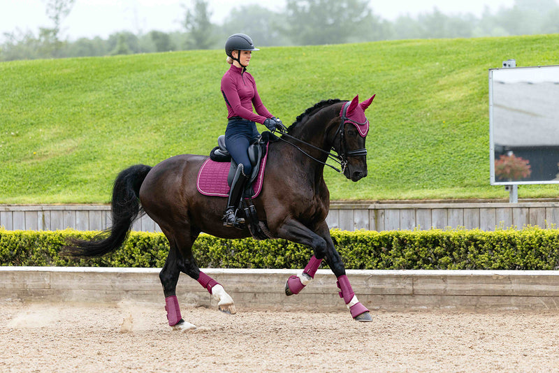Indlæs billede i Gallery Viewer, Suede Dressage Square Blackberry
