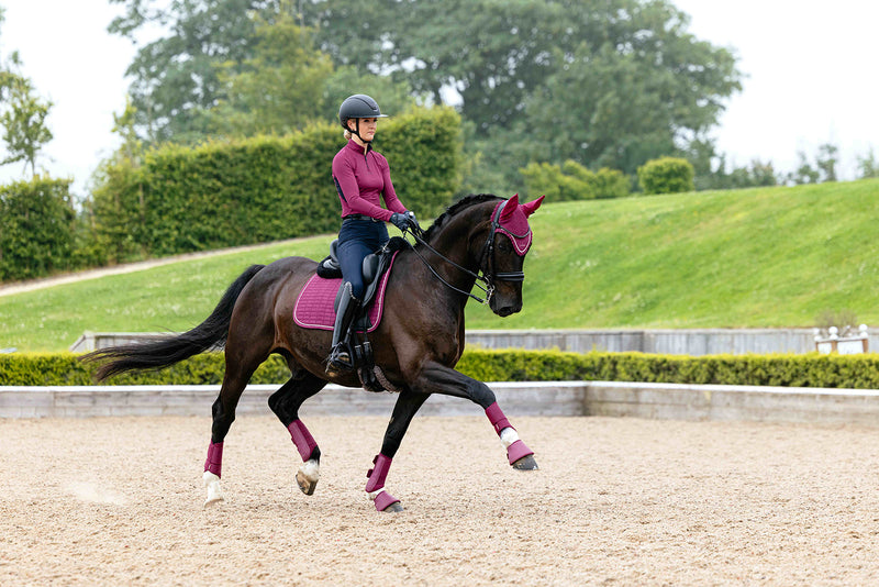 Indlæs billede i Gallery Viewer, Suede Dressage Square Blackberry
