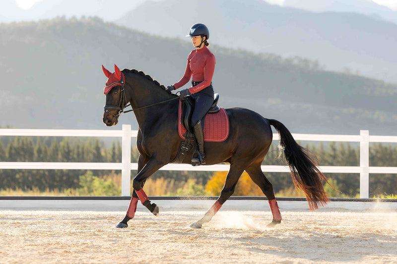Indlæs billede i Gallery Viewer, Suede Dressage Square Russet
