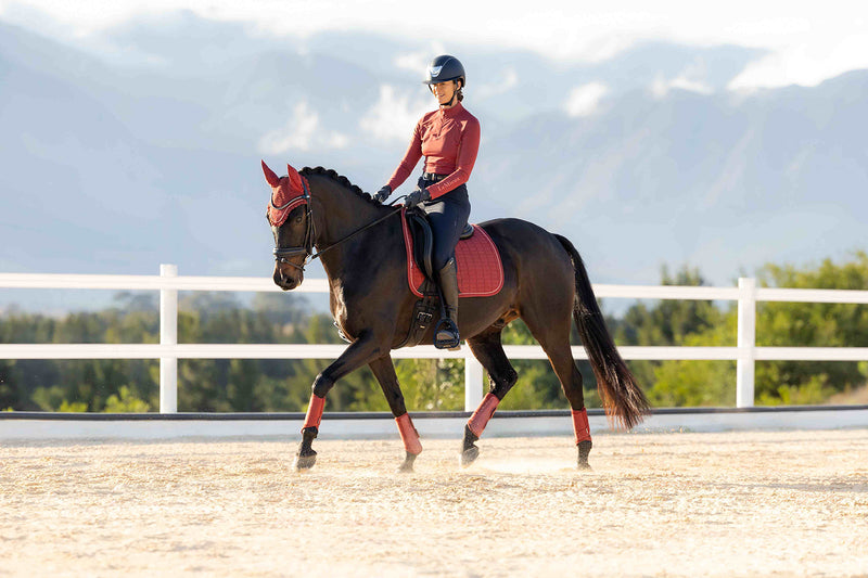 Indlæs billede i Gallery Viewer, Suede Dressage Square Russet
