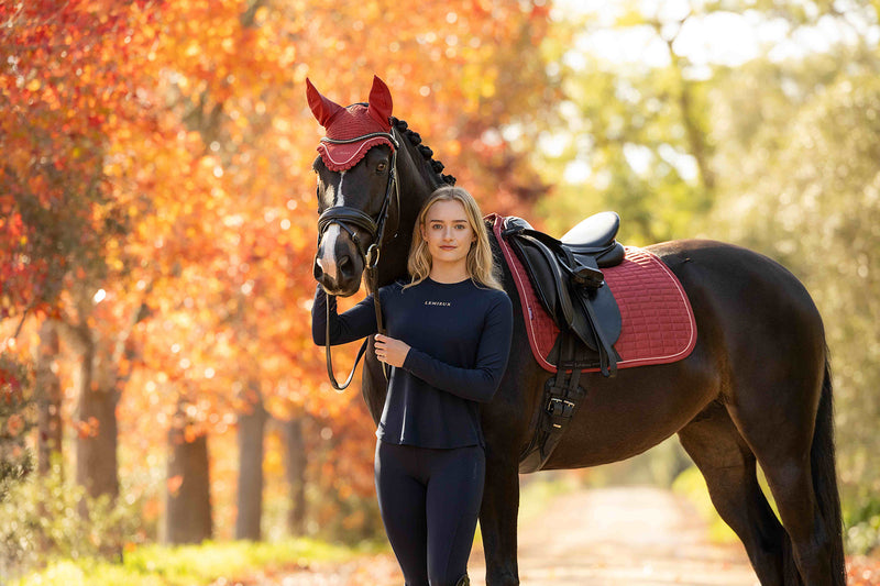 Indlæs billede i Gallery Viewer, Suede Dressage Square Russet
