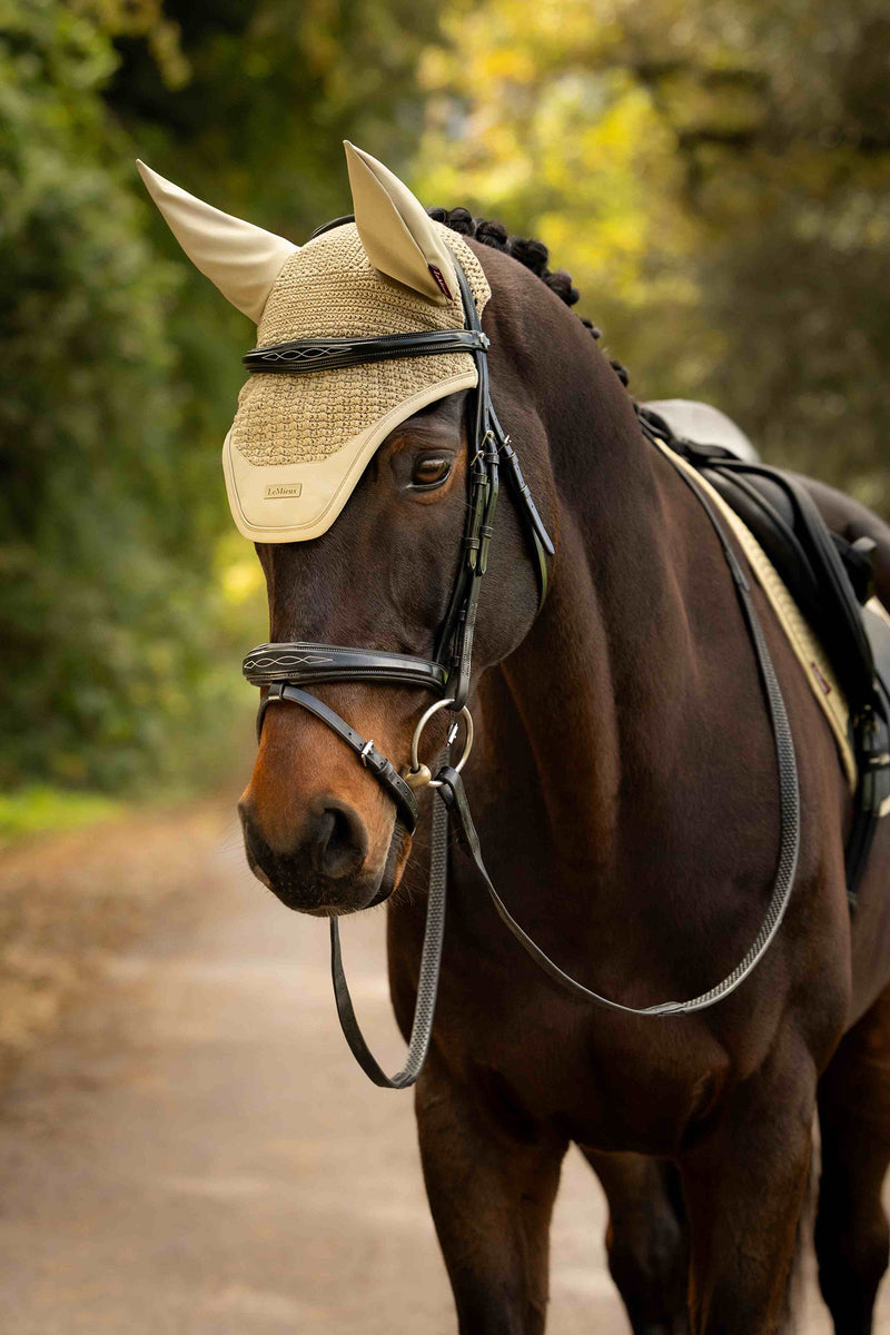 Indlæs billede i Gallery Viewer, Essence Fly Hood Pear
