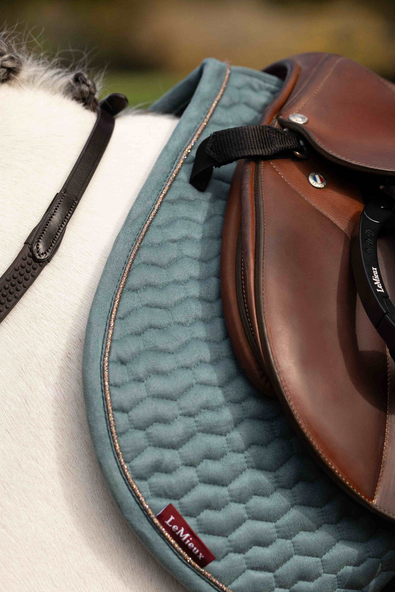 Indlæs billede i Gallery Viewer, Mini Suede Jump Square Aloe
