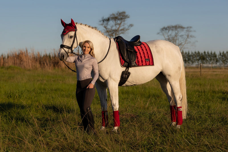 Indlæs billede i Gallery Viewer, AW24 Loire Classic Dressage Square Ember
