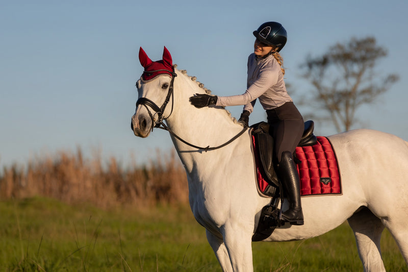 Indlæs billede i Gallery Viewer, AW24 Loire Classic Dressage Square Ember
