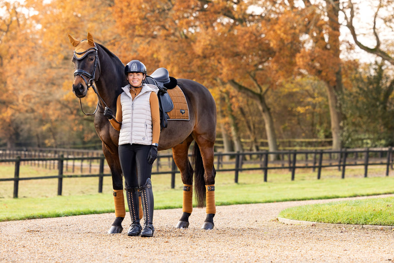 Indlæs billede i Gallery Viewer, AW24 Loire Classic Dressage Square Ginger
