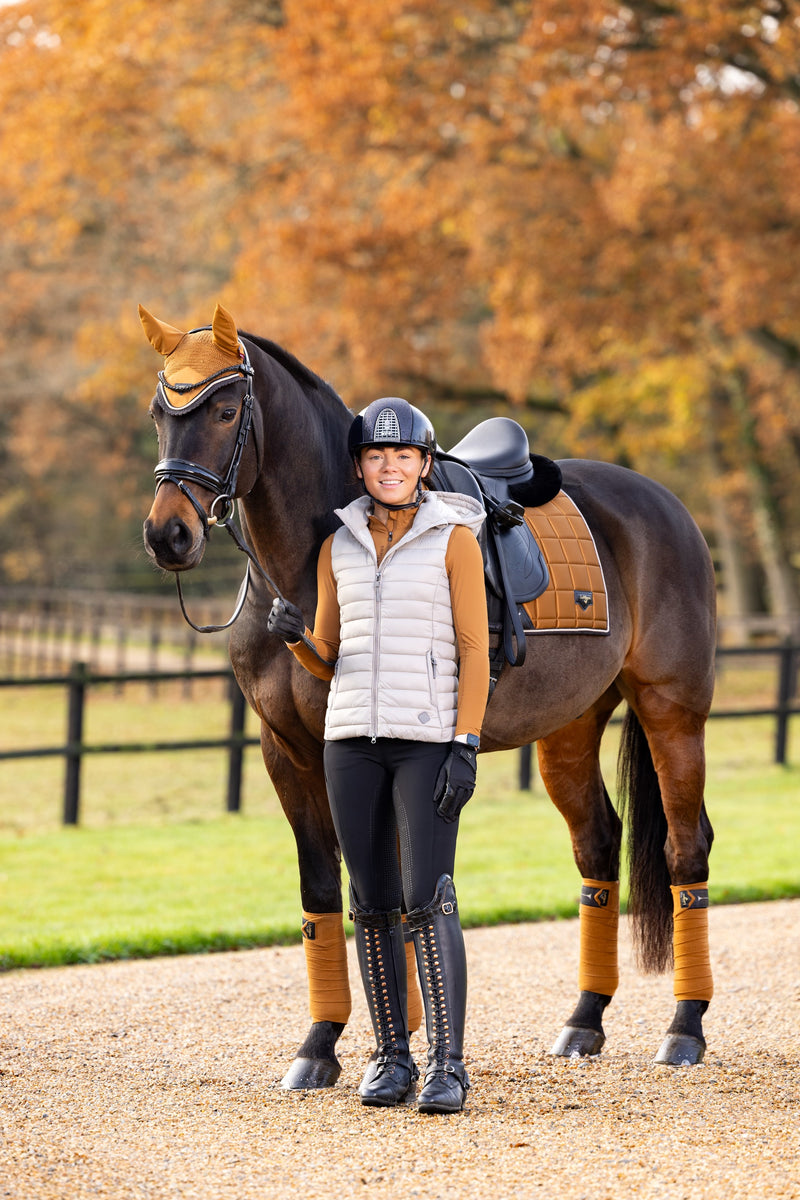 Indlæs billede i Gallery Viewer, AW24 Loire Classic Dressage Square Ginger
