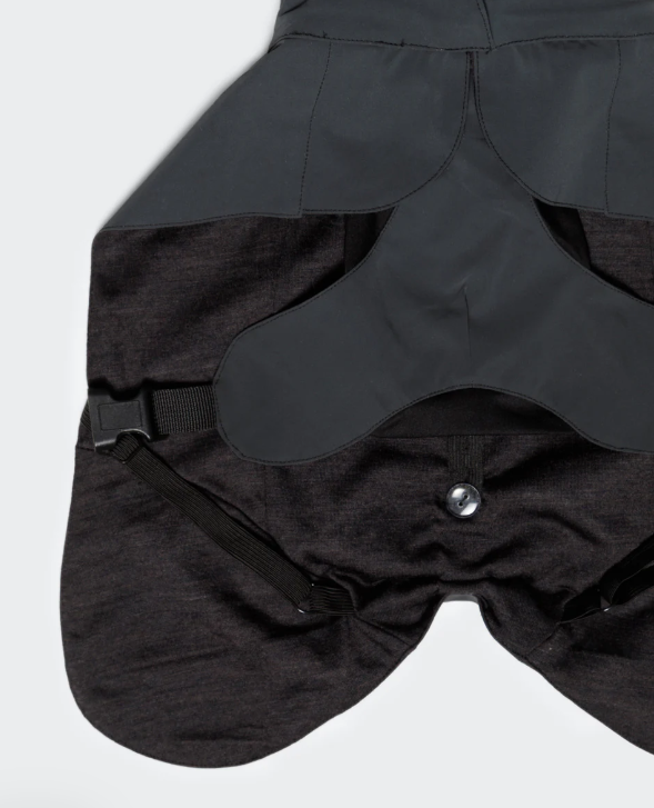 Indlæs billede i Gallery Viewer, PAIKKA Visibility Raincoat DARK
