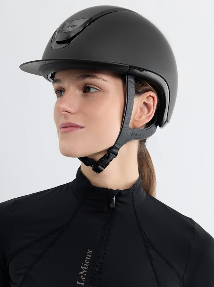 Indlæs billede i Gallery Viewer, LM CORE Verv Competition Helmet Matte Black
